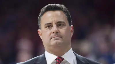 Sean Miller coaching a game