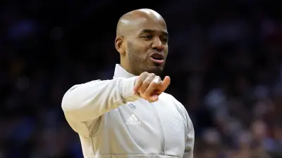 Shaheen Holloway pointing