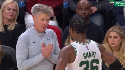 Steve Kerr talks to Marcus Smart