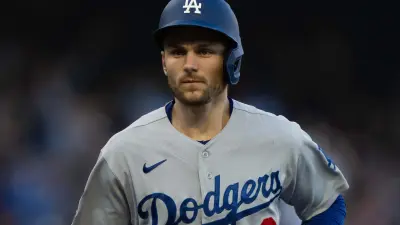Trea Turner running
