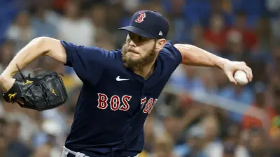 Chris Sale pitching