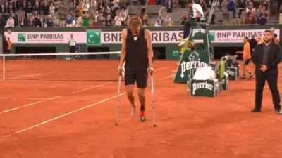 Alexander Zverev on crutches