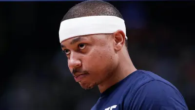 Isaiah Thomas during warmups