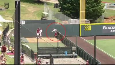 Kendall Pettis over the wall