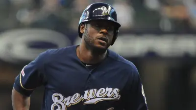Lorenzo Cain running the bases