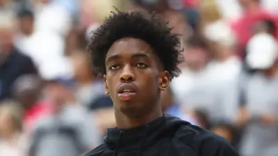 Zaire Wade warming up