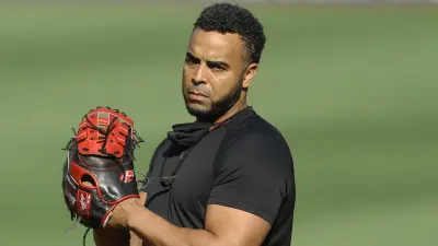Nelson Cruz wearing a glove