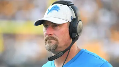 Dan Campbell on the sideline