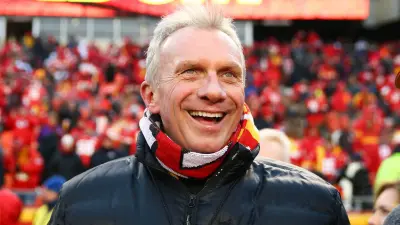 Joe Montana on the field