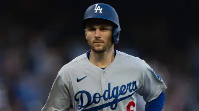 Trea Turner running