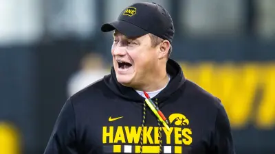 Brian Ferentz during practice