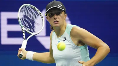 Iga Swiatek ready to hit the ball