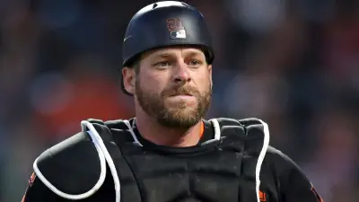 Stephen Vogt in catching gear