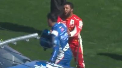 Bubba Wallace shoves Kyle Larson