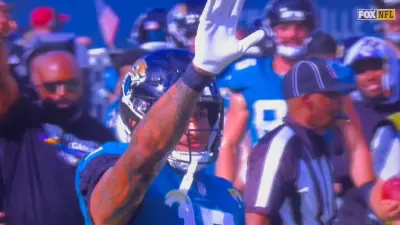 Evan Engram waves his hand