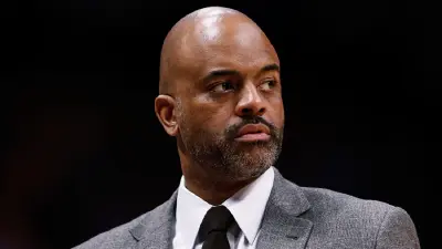Wes Unseld Jr. in a suit