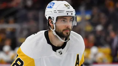 Kris Letang skating