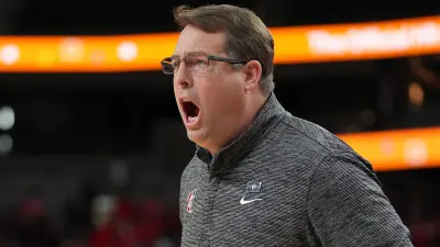 Jerod Haase coaching his team