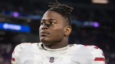 Reuben Foster looking on