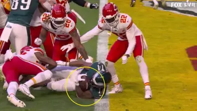 Kenneth Gainwell with his arm down