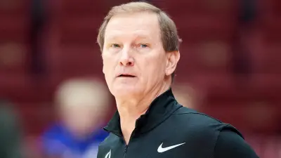 Dana Altman on the court