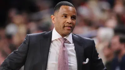 Damon Stoudamire in a suit