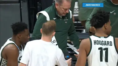 Tom Izzo snapped whiteboard