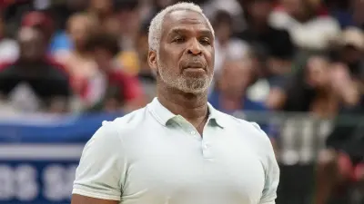 Charles Oakley looking ahead