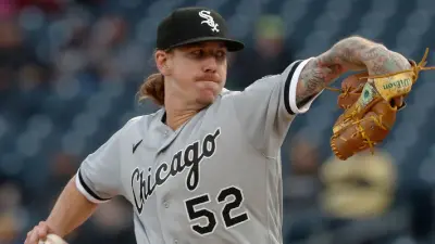 Mike Clevinger throwing a pitch