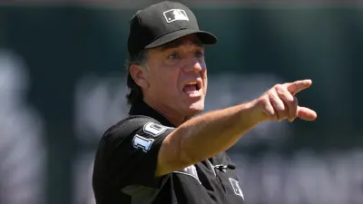Phil Cuzzi points