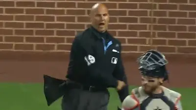 Umpire Vic Carapazza