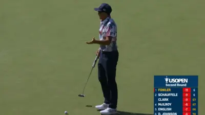 Rickie Fowler shrugs