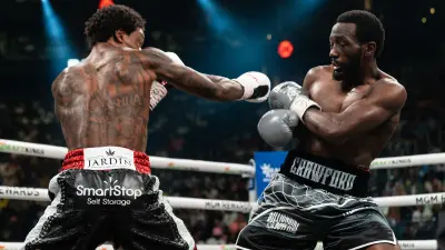 Errol Spence and Bud Crawford trade punches