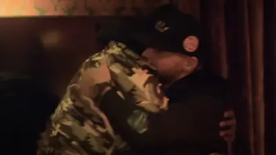 Kevin Durant and Steph Curry embrace