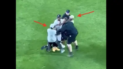Braves star Ronald Acuna getting mobbed by fans and security