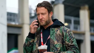 Dave Portnoy on the phone