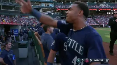 Julio Rodriguez yelling at fans