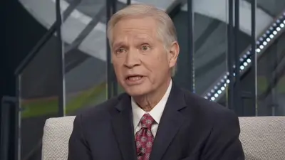 Chris Mortensen on the ESPN set