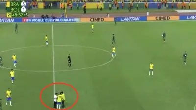 Neymar fans take a selfie with Brazilian star