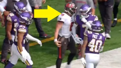 Baker Mayfield staring down Byron Murphy