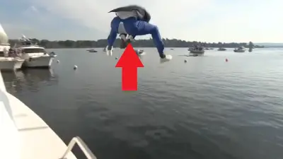 Robert Griffin pants split