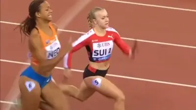 Women's relay finish