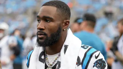 Miles Sanders without a helmet