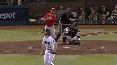 Kyle Schwarber hitting a home run