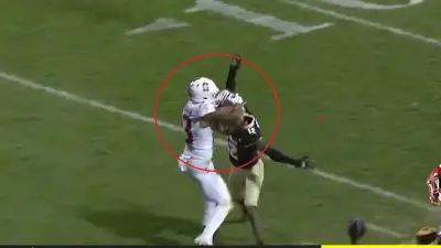 Stanford WR makes catch off Travis Hunter