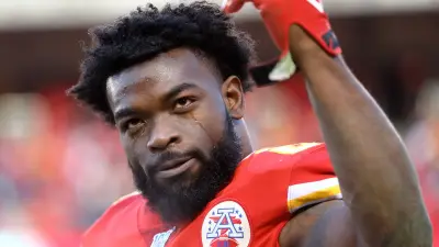 Damien Williams motions with his hand