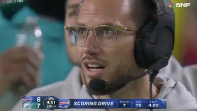 Mike McDaniel looking stunned during Bills-Dolphins game