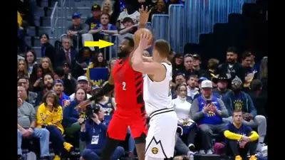 Deandre Ayton falls for Nikola Jokic's fake during Blazers-Nuggets game