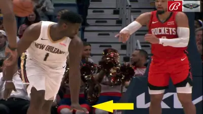 Zion Williamson taunting Dillon Brooks