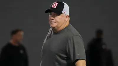 Chip Kelly in a hat